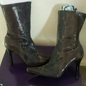 Embossed Snake Print Heeled Short Boot